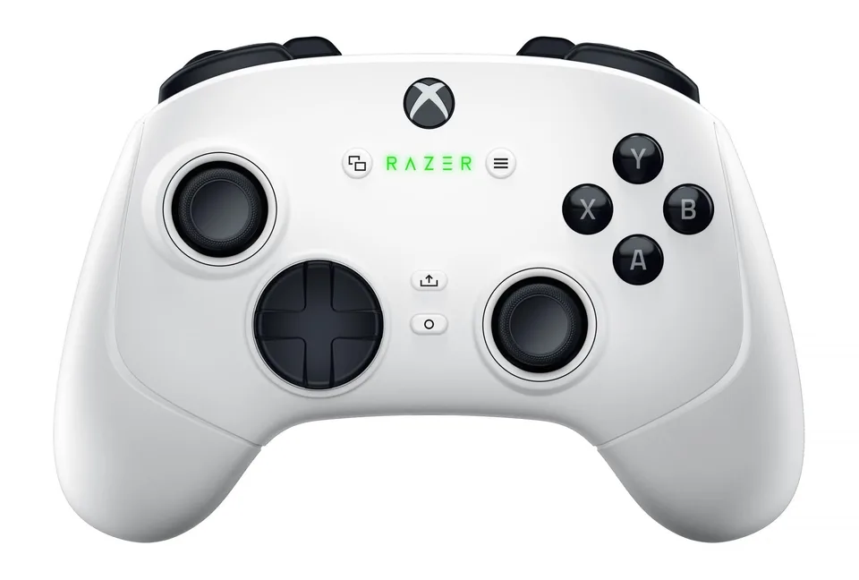 Razer - Wolverine V3 Pro - Trådløs Gaming Controller til Xbox & PC - Hvid — produktfoto